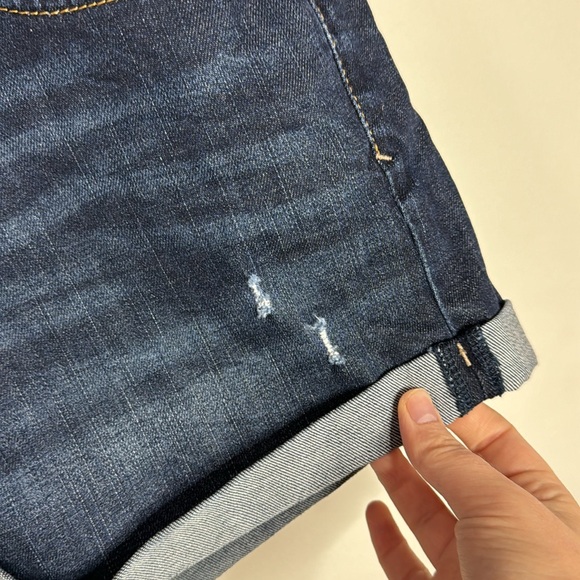 Arizona Jean Co distressed cuffed denim mini shorts size 11 - Picture 6 of 9